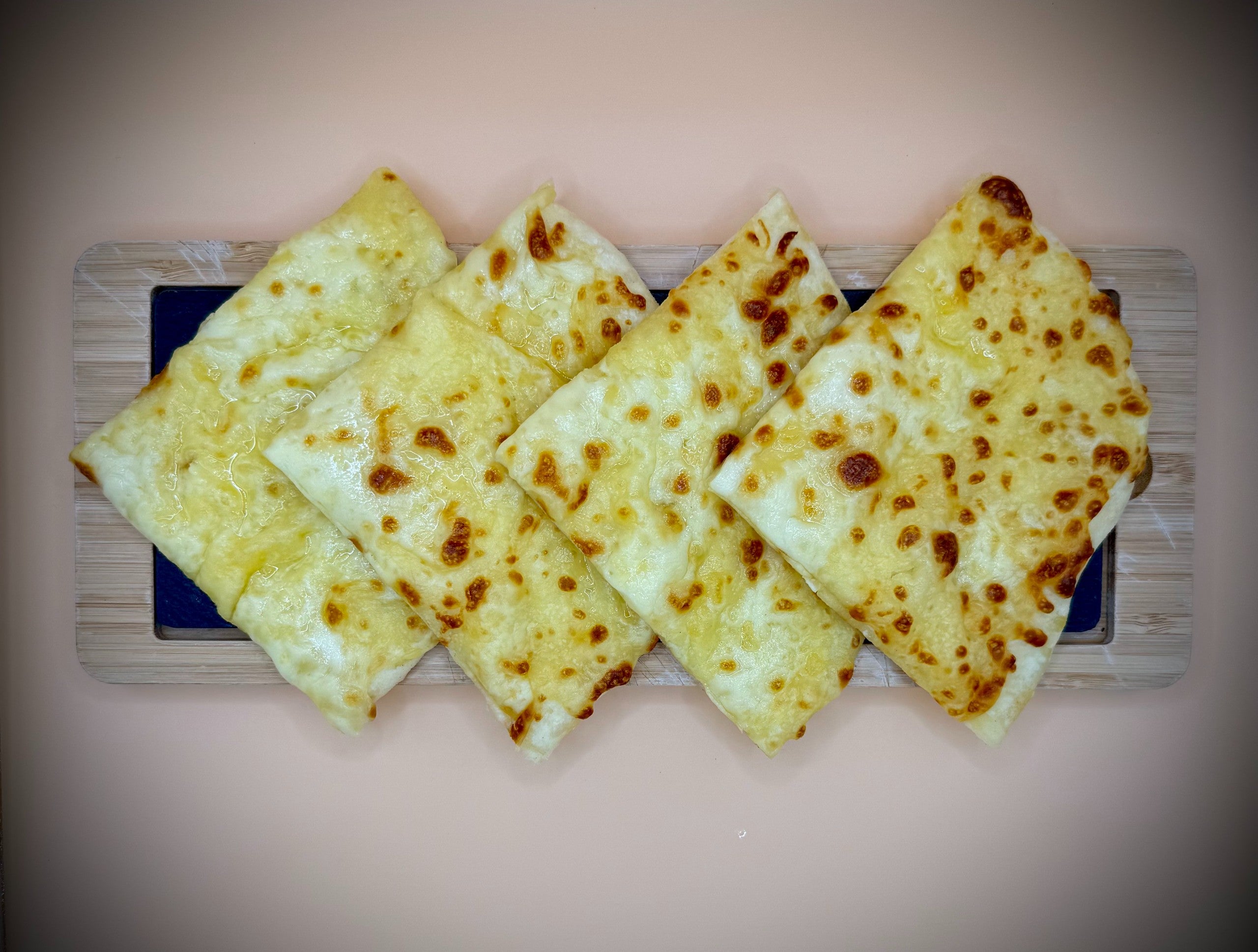 Megruli Khachapuri
